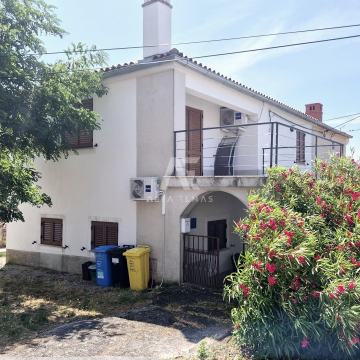 Vrbnik, okolica, dvojna kuća sa pogledom na more! ID 623
