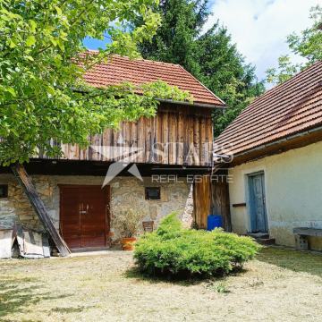 Vrbovsko - Na prodaju starije imanje s potencijalom