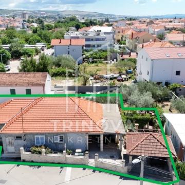 Zadar, Arbanasi, stambeno poslovni objekt, 184 m2