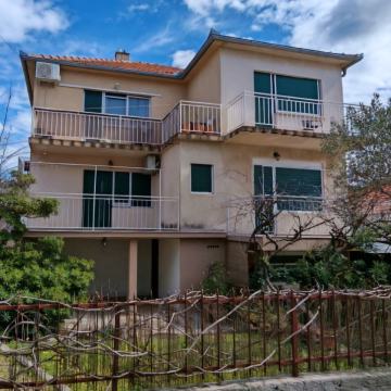 Zadar - Borik, komforan trosoban stan na atraktivnoj lokaciji, 102 m2