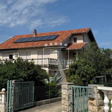 Zadar - Diklo kuća u blizini plaže 430m2 na terenu 930m2! 549000 EUR