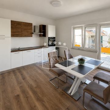 Zadar - Višnjik - kuća sa dva stana! Centar!! 360000€