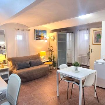 Zagreb, Donji Grad (Centar)- Potpuno namještena garsonjera od 40m2