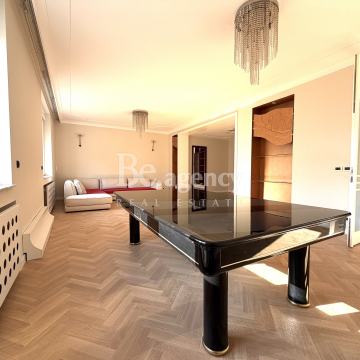 Zagreb, Centar - Trg bana Jelačića 154 m2 (najam)