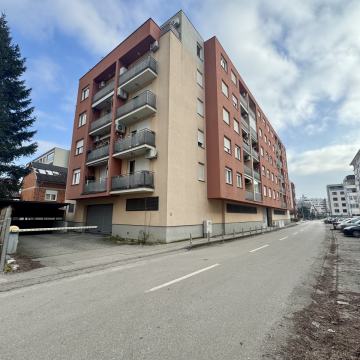 Zagreb, Špansko, 4 - soban STAN 121.00 m² + spremište + 2 GPM