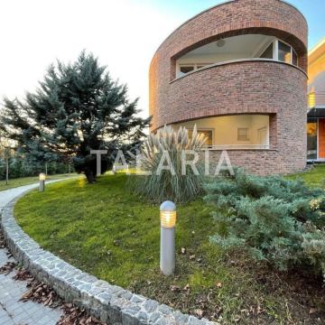 Zagreb Šestine, 850.00 m2 VILA S BAZENOM NA VELIKOJ PARCELI