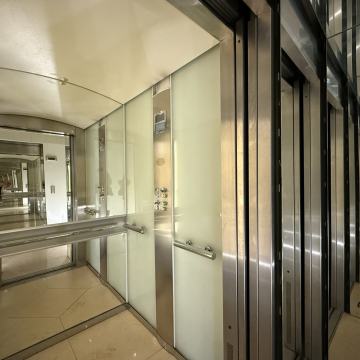 Zagreb, strogi centar, luksuzna poslovna zgrada za kliniku / hostel,