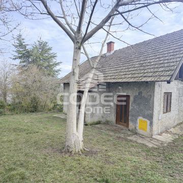 ZAGREB - TUŠKANAC | DVORIŠNA KUĆA | 70 m² | ZA RENOVACIJU