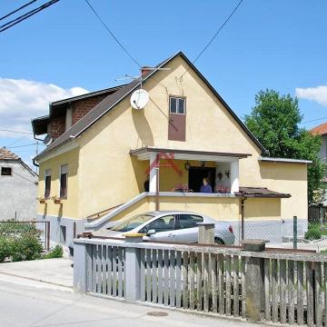 Zaprešić, samostojeća kuća 85 m2 sa okućnicom 580 m2 i garažom.