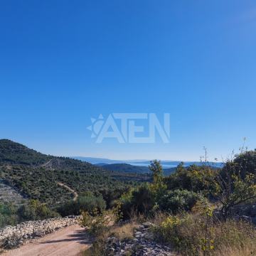 Zemljište kraj Marine s pogledom na more, 6863 m²