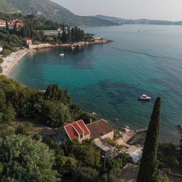 Zemljište u Platu / PRVI RED UZ MORE