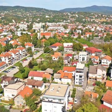 Zemljište sa pravomoćnom dozvolom za izgradnju stanova i plaćenim komu