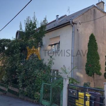 Maksimir -građevinsko zemljište sa kućom i građ.dozvolom