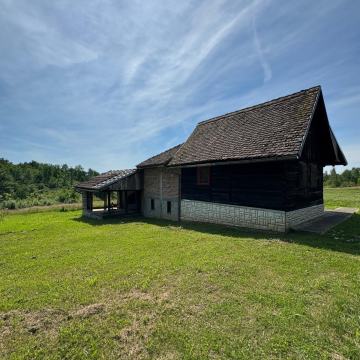 Zemljište s vikend kućom - Timarci