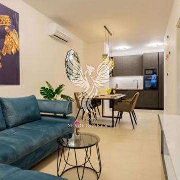 ŽNJAN, MORSKA VILA, PREDIVAN 1S + DB STAN S PREDIVNOM TERASOM I JACUZZ