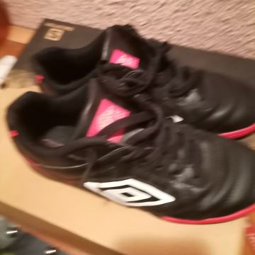 Tenesice-(39)UMBRO za parket, beton itd.