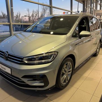VW Touran 2.0 TDI R-Line "Isporuka odmah"