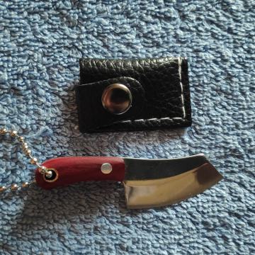 Mini nož privjesak sa futrolom