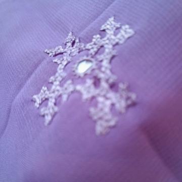 5m indijske svile, Lila s ornamentima