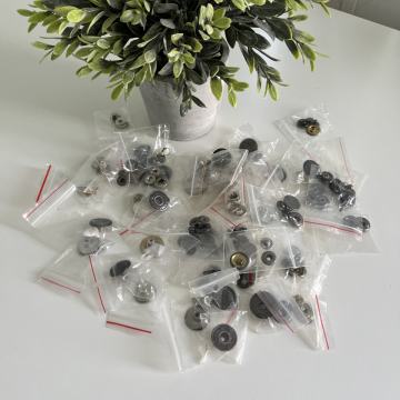 Dugmi, gumbi za hlače, jakne