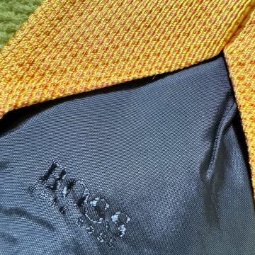 Hugo Boss Kravata Svecana GOLD SILK