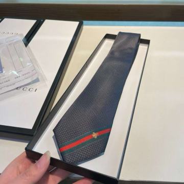 Kravata Gucci, svila