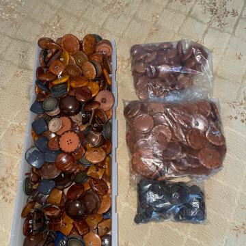 PRODAJEM KOŽNE GUMBE - Zagreb