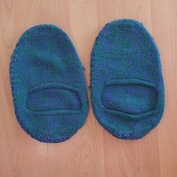 Prodajem original ručni rad ličke čoklje/ šlape , 4 para , 10 eura par