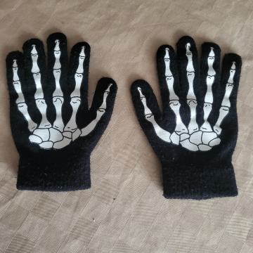 rukavice za zimu , za dijete V -- VII razreda, vidi slike !