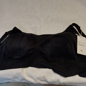 Prodaje se novi grudnjak za dojenje + gratis torba za pelene