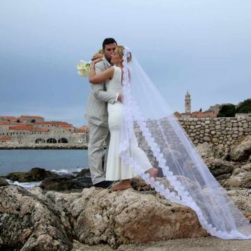 prodajem haljinu LEI LOU by Alex Dojčinović