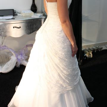 Prodajem vjenčanicu Justin Alexander