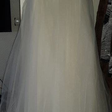 Prodajem vjenčanicu