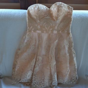 Zlatna bež haljina, m velicina