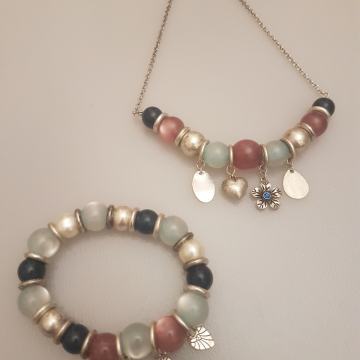 Avon set / ogrlica + narukvica