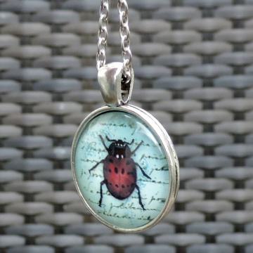 Bubamara - privjesak na srebrnom lančiću