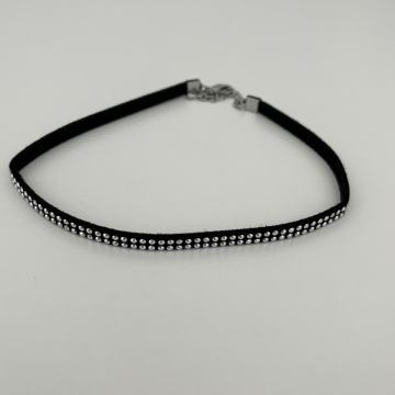 Choker crni sa detaljima