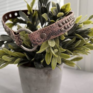 Choker ogrlica s uzorkom