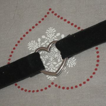 NOVA CRNA PLIŠANA BARŠUNASTA OGRLICA