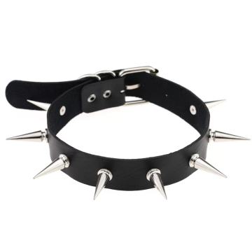Crni long spike choker