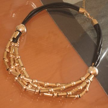 NOVA CRNO - ZLATNA OGRLICA