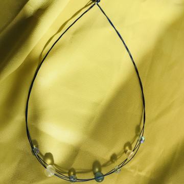 DELIKATAN PLAVI LANČIĆ S KUGLICAMA