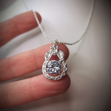 Elegant Vintage NVC privjesak + ogrlica + jewelry box