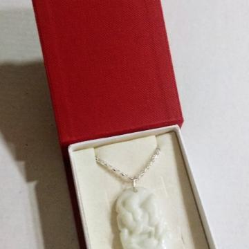 Kineski horoskop - 
privjesak od ŽADA - SVINJA
 + posrebreni LANČIĆ