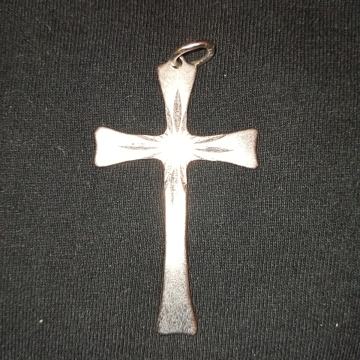 Križ za lančić, pravo srebro 925, sa žigom, 6 g, očuvan, 24 eura