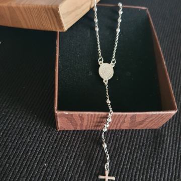 Krunica kirurški čelik sa srebrnim zrnima