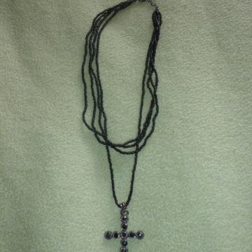 LAGANA ŽENSKA OGRLICA - PRIVJESAK KRIŽ