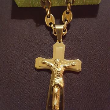 Lančić kirurški čelik "kava" vez 7 mm cijeli pozlaćen i križ