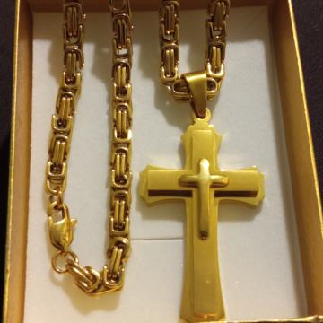 Lančić kirurški čelik kraljevski vez 5 mm cijeli pozlaćeni i križ