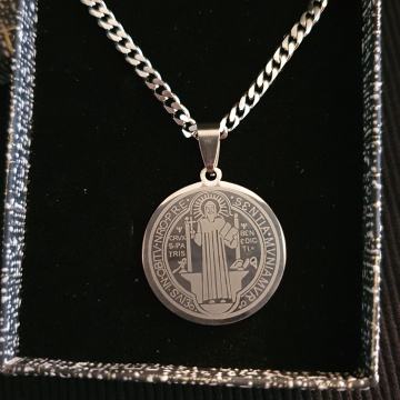 Lančić kirurški čelik kubanski vez 3 mm i sveti Benedikt, u boji čelik